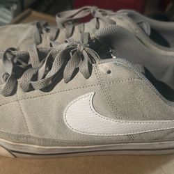 Nike Men Size 11 1/2