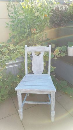 Antique distressed chair