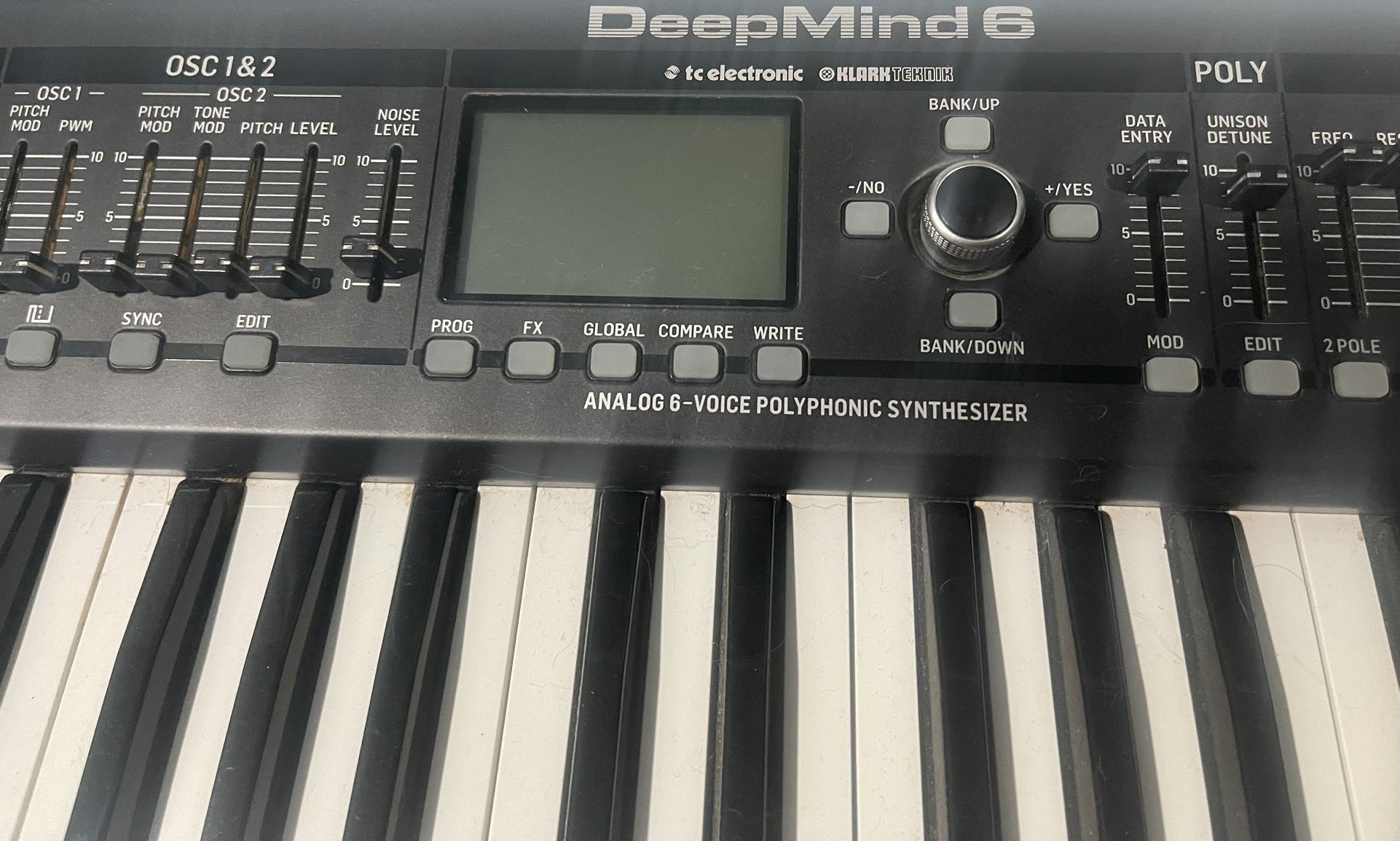 Behringer Deep Mind 6