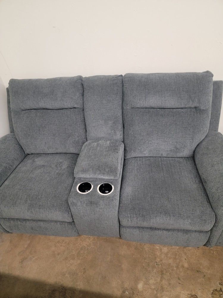 Plush Power Reclining Loveseat NEW