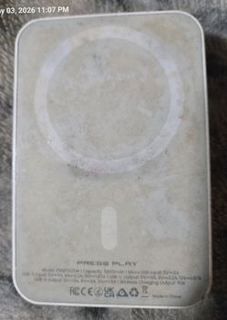 White    Battery    Charger