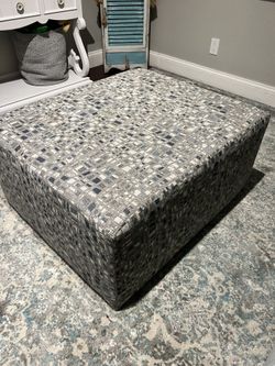 Beautiful Ottoman/ Coffee Table