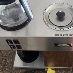BUNN COMMERCIAL  COFFEE MAKER 