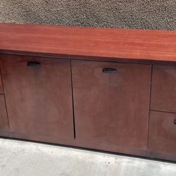 Executive credenza table