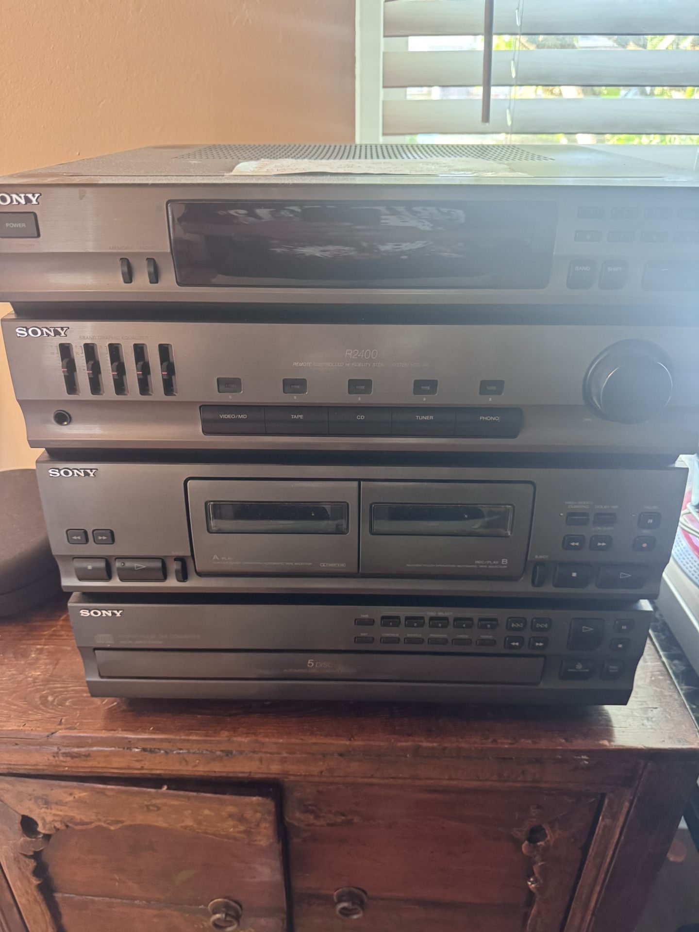 Sony Stereo System 5 Disc CD Player With Cassette Player