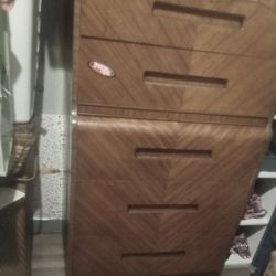 Dresser Great Shape 