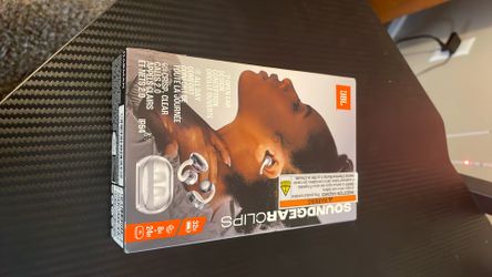 JBL Sound gear clips sliver