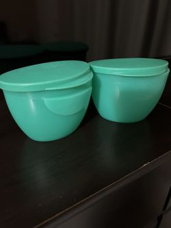 Set Of 2 Tuppaware Salseros
