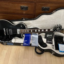 Used 2012 Gibson Custom Les Paul Black Beauty Electric Guitar