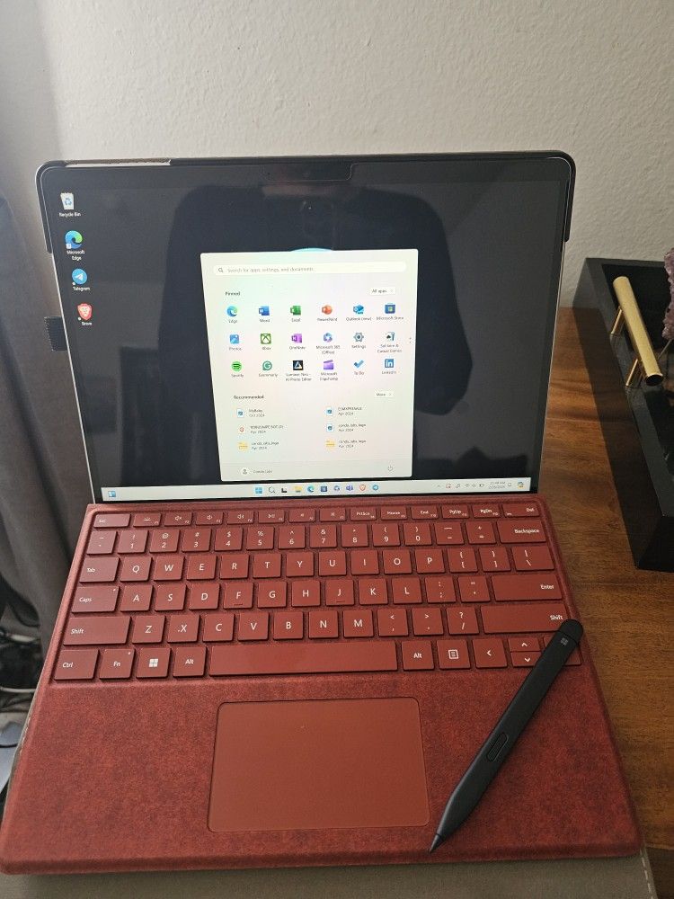 Microsoft Surface Pro 9 13" 2 In 1 Touch Screen Silver