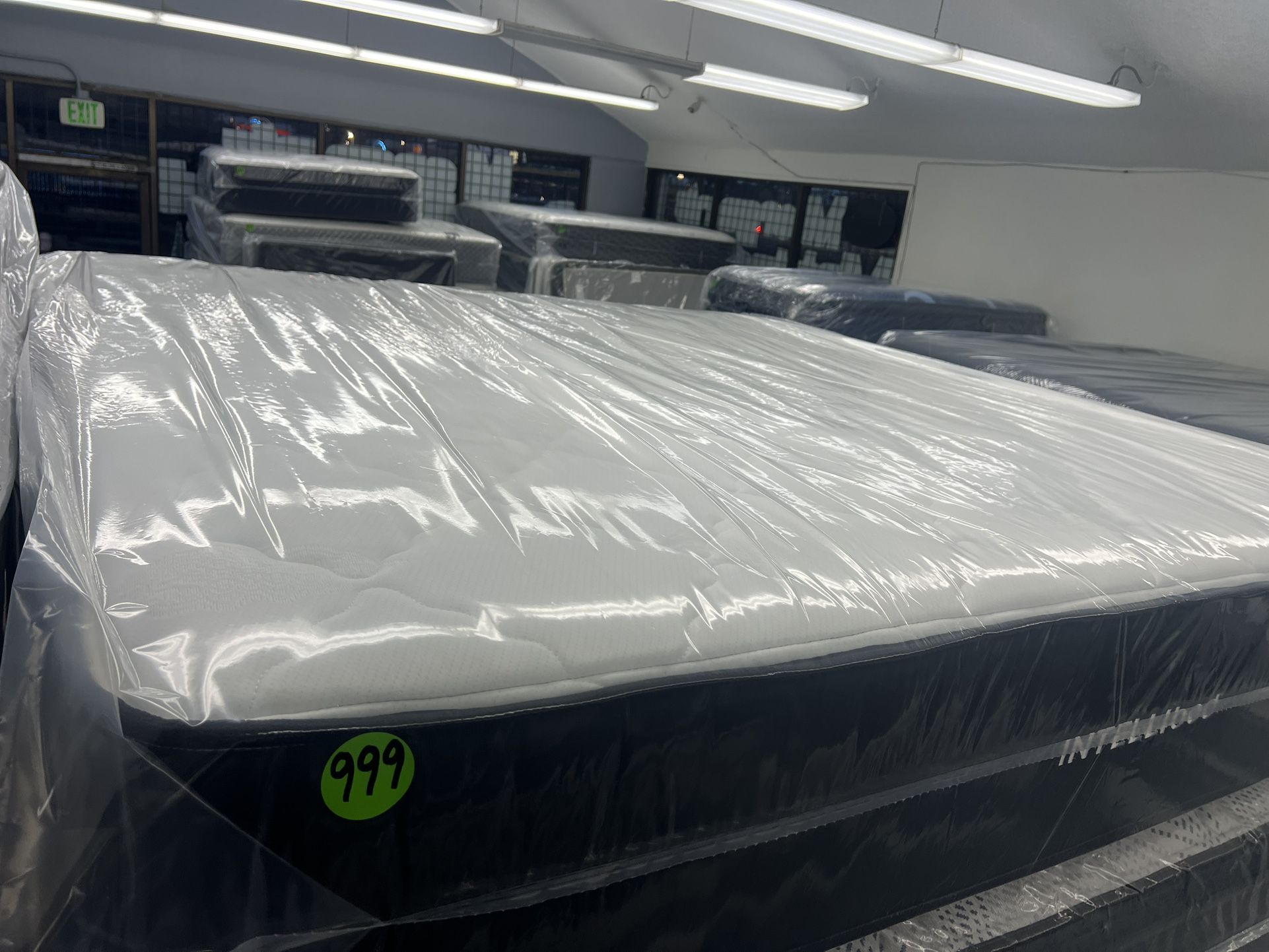 KING SIZE INTELLIBED MATTRESS & BOX SPRINGS BED SET
