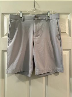 Men’s golf shorts