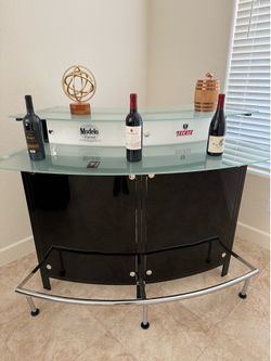 Modern Glass Home Bar - Great Condition