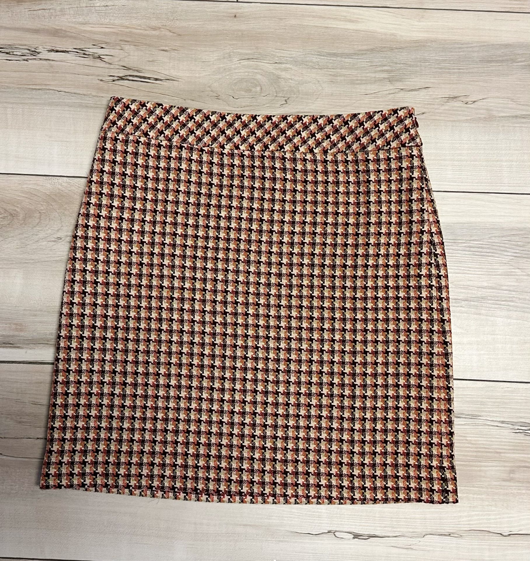 New LOFT Skirt Size 2P