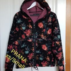PRANA Sherpa Hoodie Super Warm/cozy Xs or Fits Small Like New Condition 