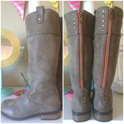 Brand New Girl Boots