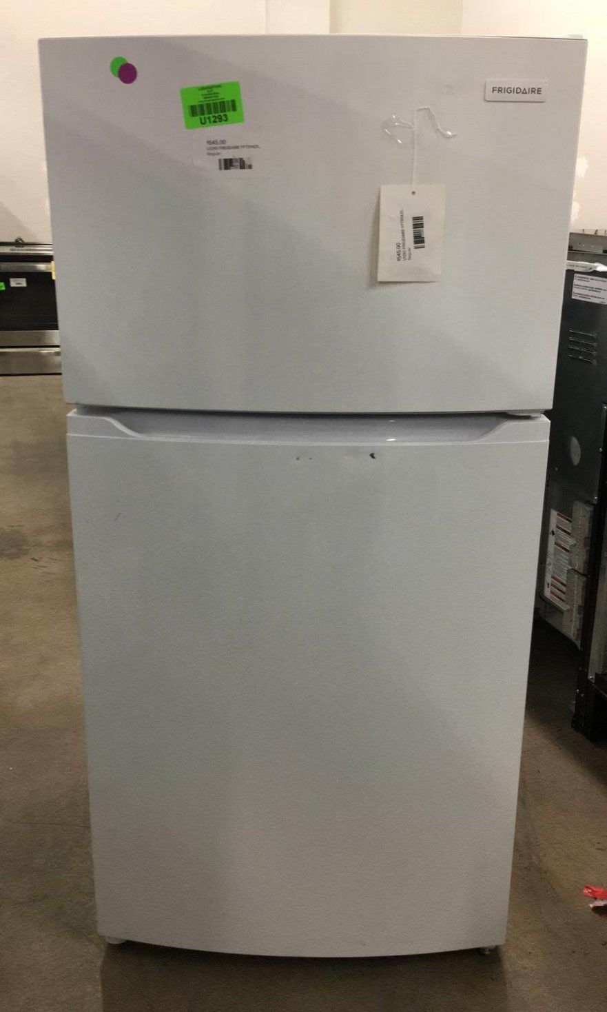 FRIGIDAIRE Top Freezer Refrigerator