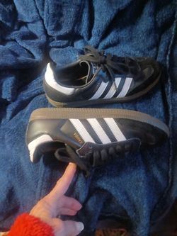 Samba sneakers, worn 2 times,black and white track style