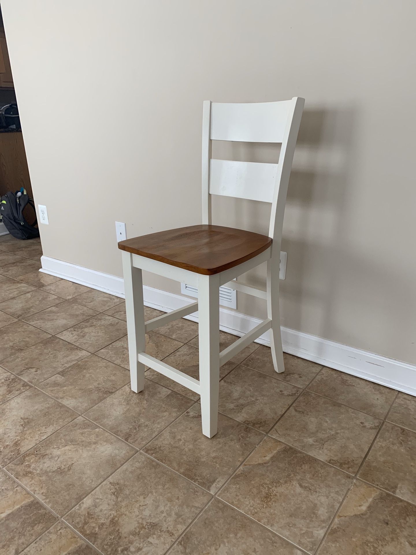 Chair- 4 pieces of high chairs, solid wood(kitchen)