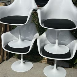 Like New 4 Vintage Tulip Swivel Armchairs. $500. Bargain.
