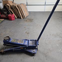 Michelin 3 1/2 ton jack