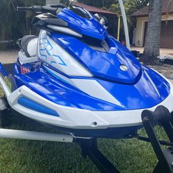 2023 YamahaVX Jet ski only 80 hours. Title. New waterproof JBL sound system ,  New battery , new spark plugs. Fresh oil. Ready to have fun on the wate
