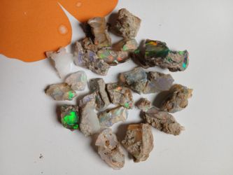 Opals Raw 80 Carats 