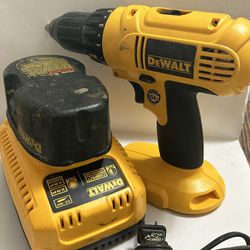 DEWALT  SET OF 3” DC759 Cordless Drill Driver 18V.with Charger And Battery.