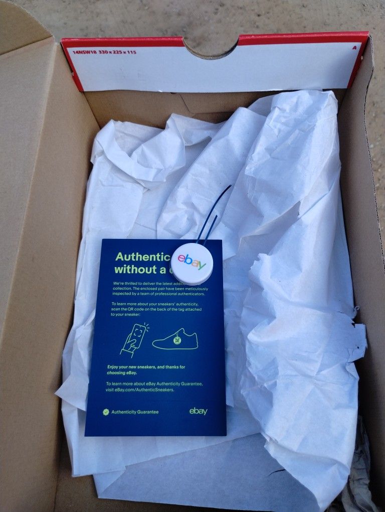 $150 Local Pickup Nike Air Max Magma Orange Size Worn Two