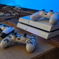 Sony PS4 Glacier White bundle
