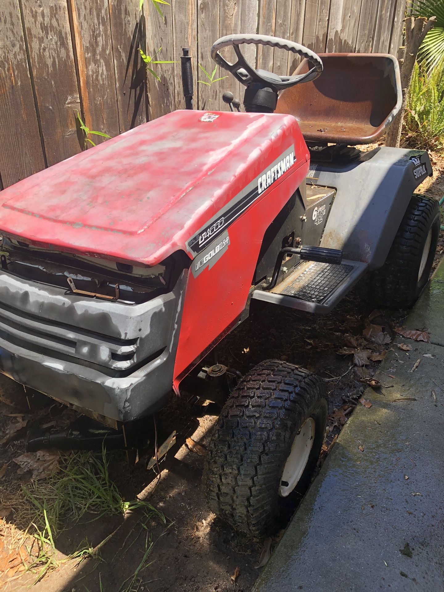 Craftsman Riding Lawnmower