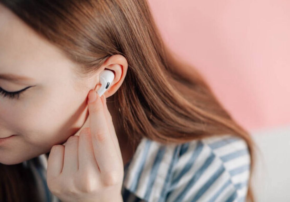 Apple AirPod 4 Generation With Active Noise Cancellations
