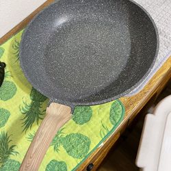 Natural Elements Non Stick Frying Pan Skillet for Sale in Honolulu, HI -  OfferUp