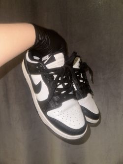 WHITE/ BLACK DUNKS 