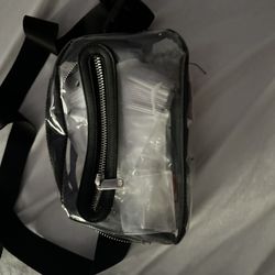 Clear Sling Chest Bag Waterproof Portable PVC Zipper Closure Reinforced Seams Clear Waist Bag Adjustable Sports Strap for Travel (Black)