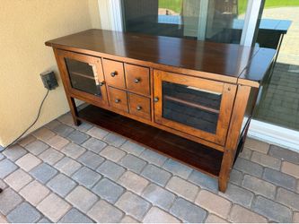Free tv stand