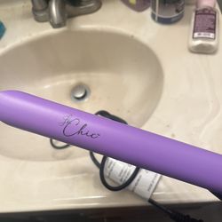 Le Chic Hair Straightener 