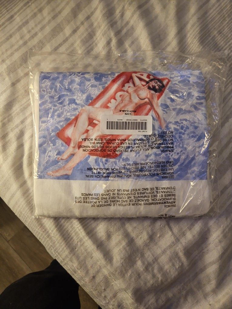 Supreme Float Tee Size Large