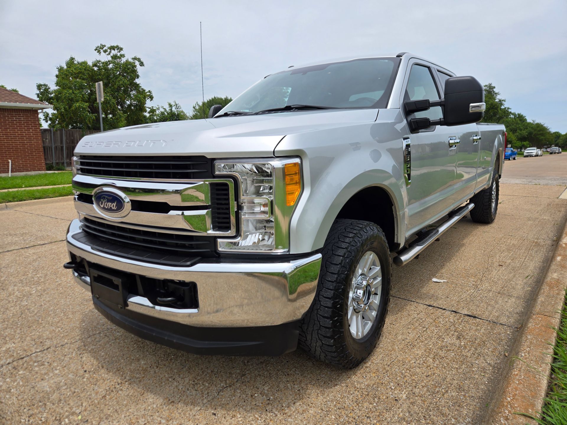 2017 ford f350 4x4 gas xlt