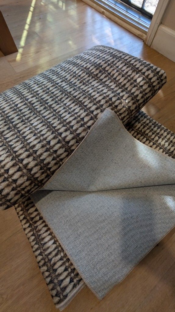 Rug. 8x10 Non Slip
