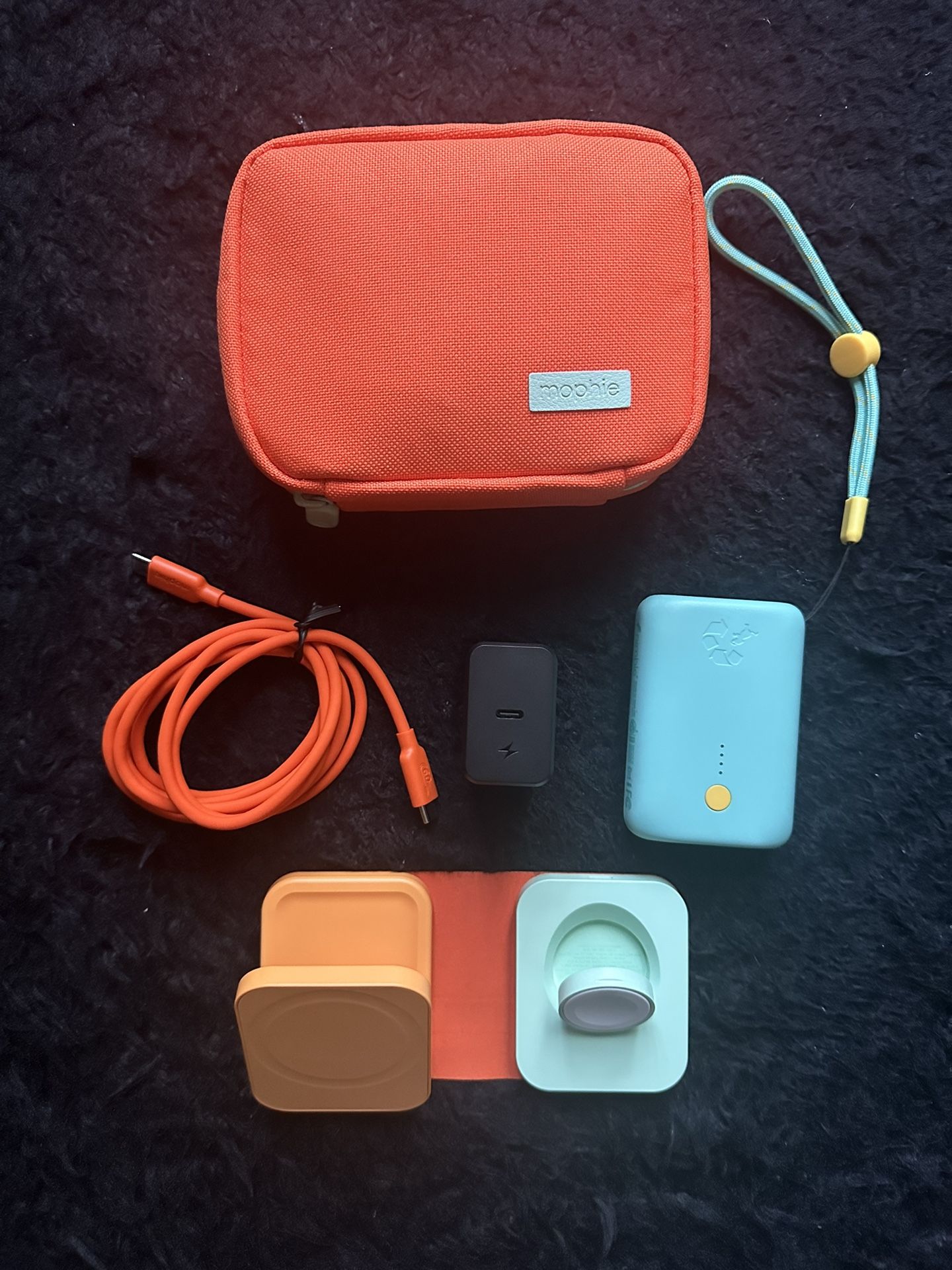 mophie 3-in-1 Travel Charger (MagSafe compatible) - Orange