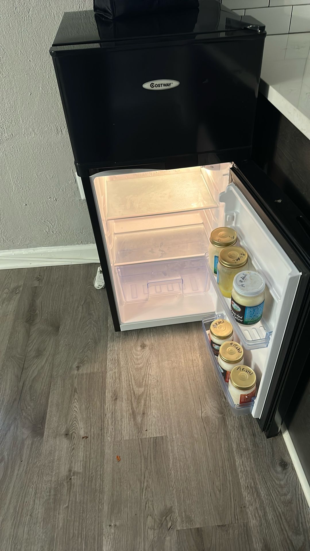 Cost way Mini fridge 