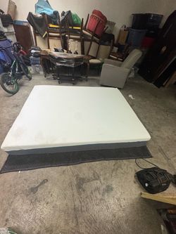 Queen Tempur-pedic mattress