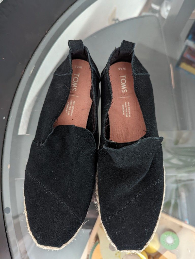 Womens Toms Size 7.5