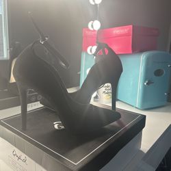 Women’s Black Stiletto Heels Size 7.5