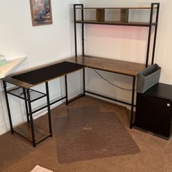 L Shaped Desk With RGB