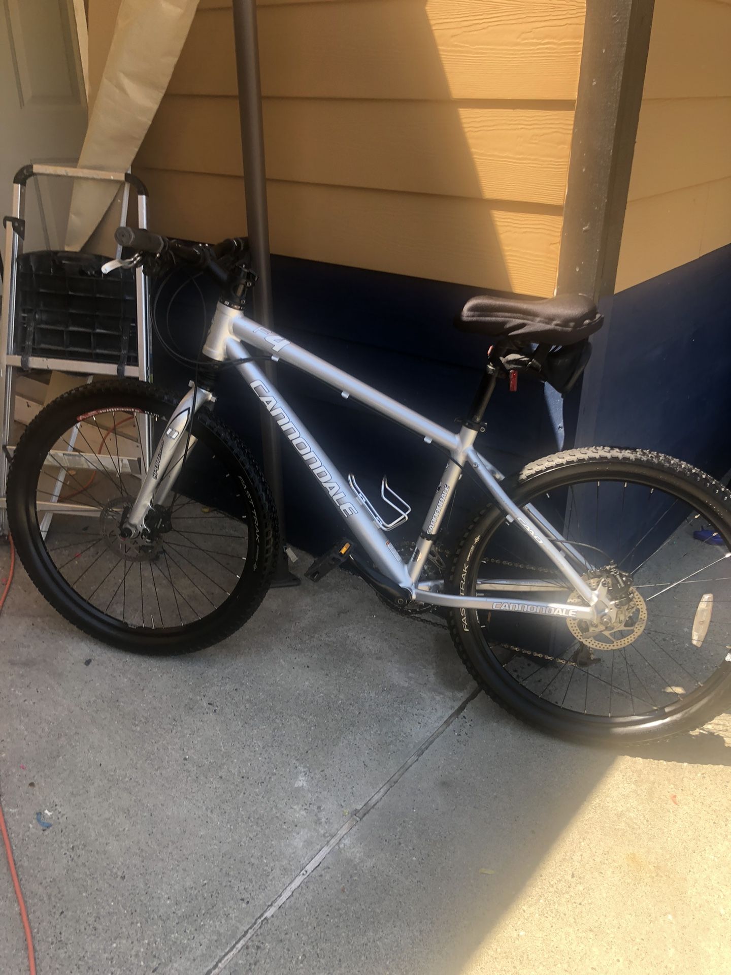 F4 Cannondale Mountain Bike for Sale in Seattle, WA OfferUp