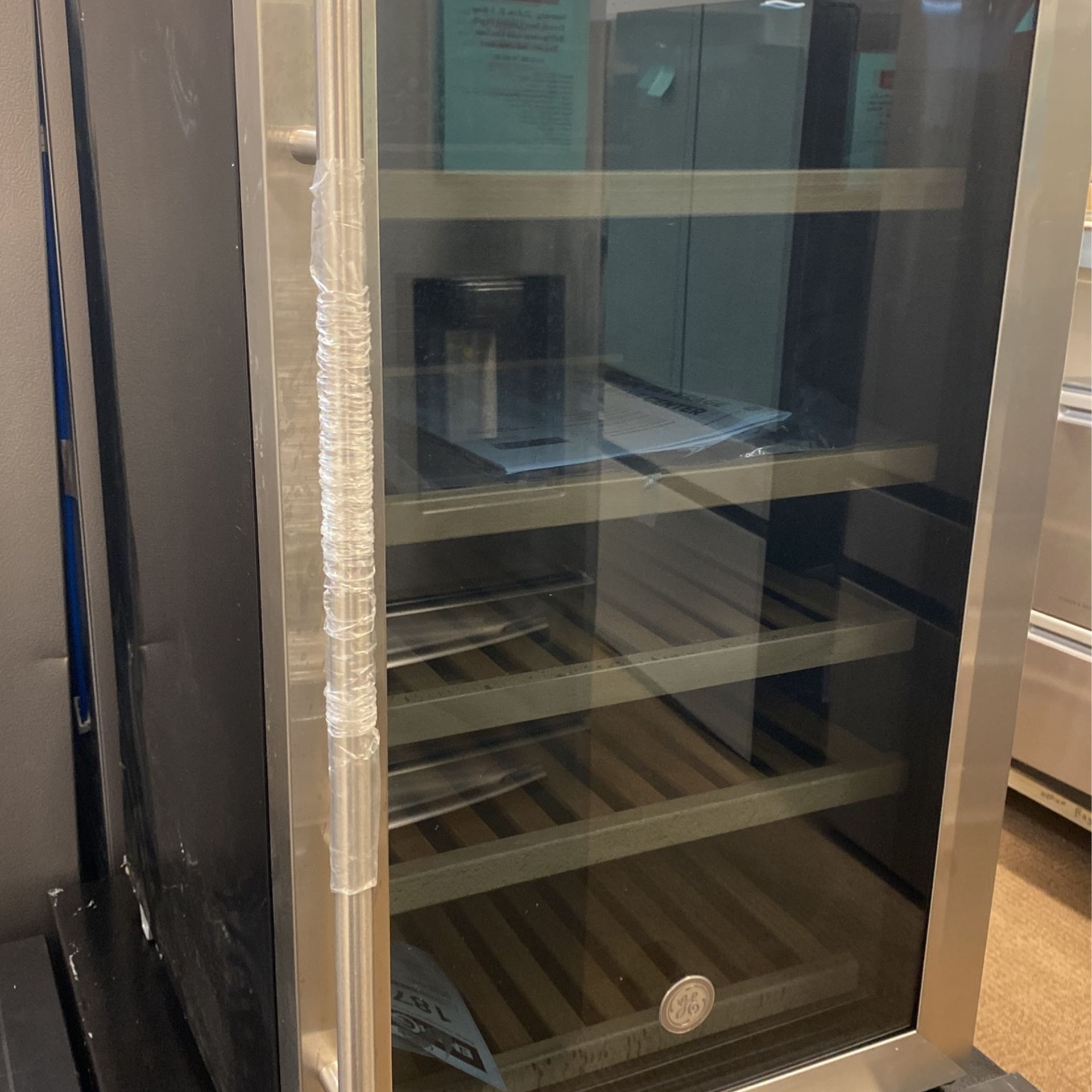 New. GE 31Bottle Beverage Cooler in Stainless Steel for Sale in