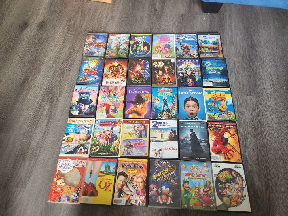 KIDS CHILDREN FAMILY 30 DVD LOT- DISNEY, STAR WARS, DREAMWORKS