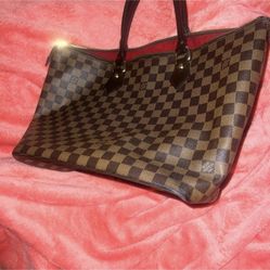 Louis Vuitton Purse 